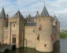 Descubre la magia del turismo en Muiderslot Castle: un viaje al pasado