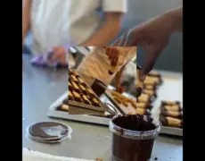 Descubre cómo hacer una deliciosa receta de Bokkenpootjes paso a paso