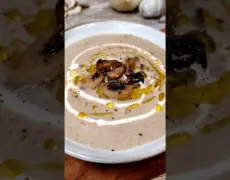 Descubre cómo preparar una deliciosa receta de Champignonsoep en solo 30 minutos