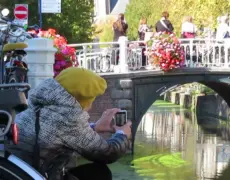 Descubre los encantos de Delft: turismo y viaje en una ciudad llena de historia